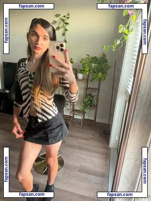 Cosmic голая фото #0028 с Онлифанс