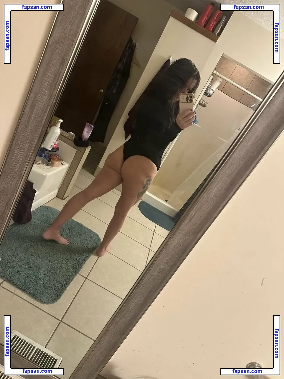 cosmicakeee nude photo #0011 from OnlyFans