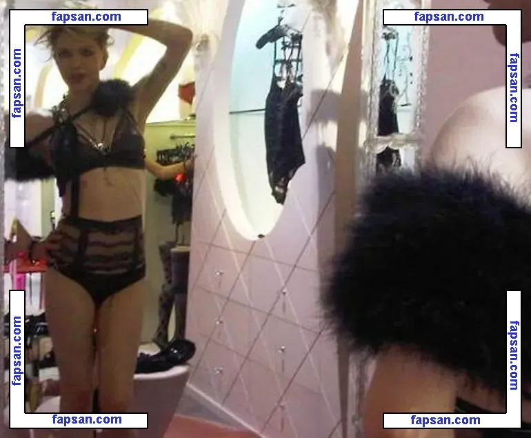 Courtney Love nude photo #0151 from OnlyFans