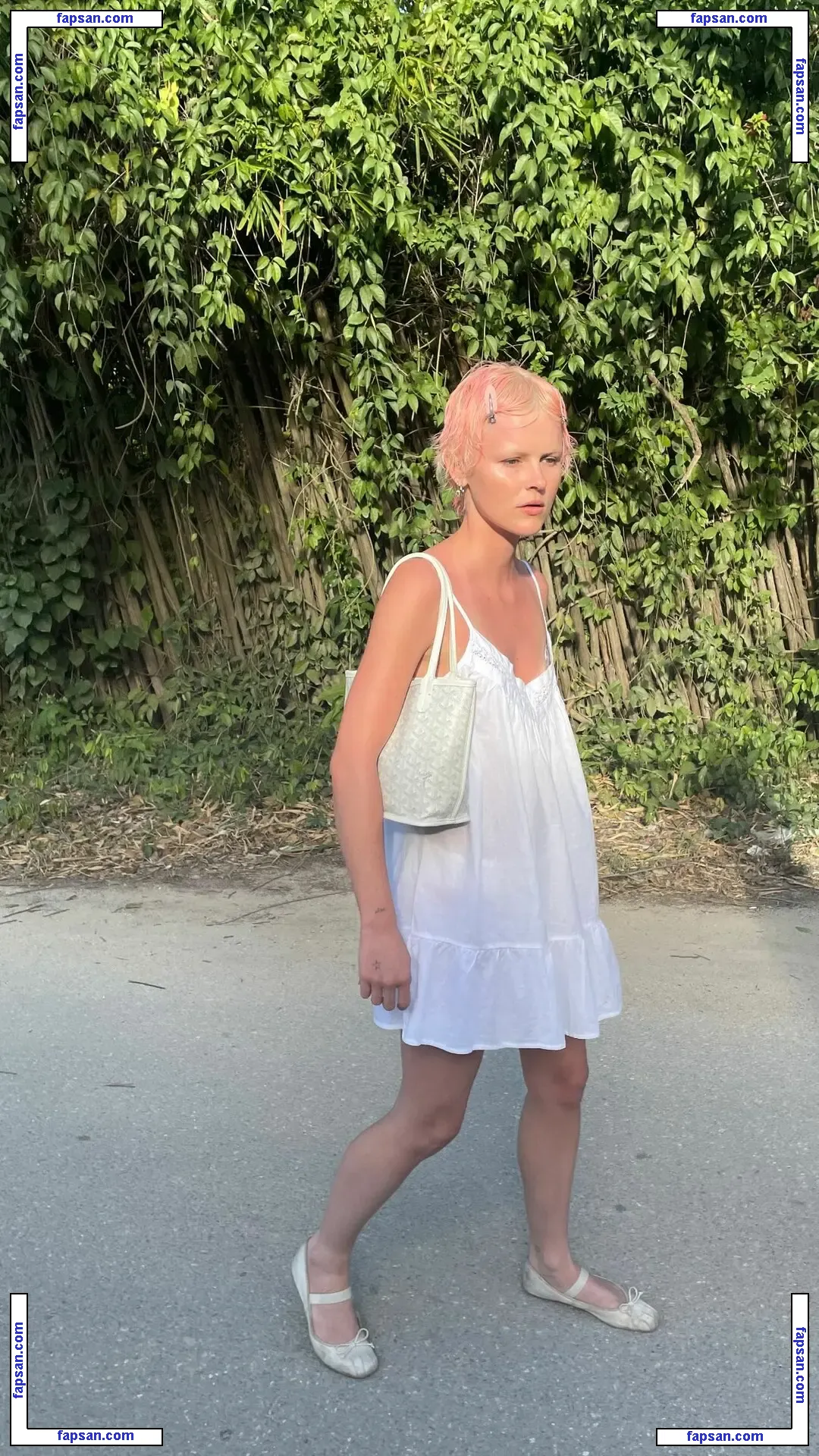 Courtney Mawhorr голая фото #0059 с Онлифанс