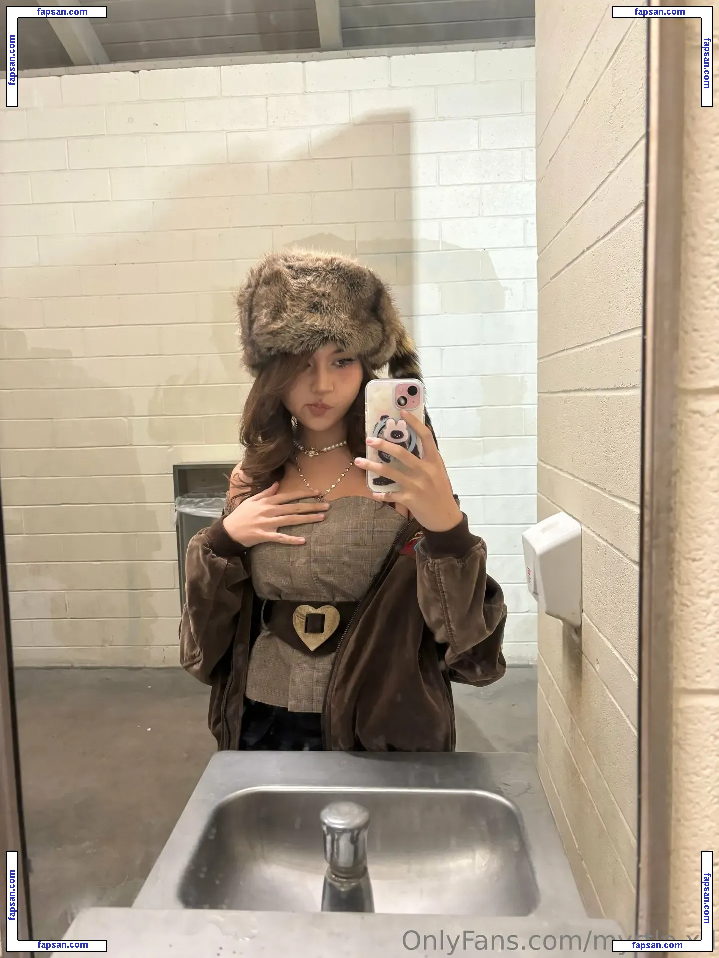 cqndygrl nude photo #0004 from OnlyFans