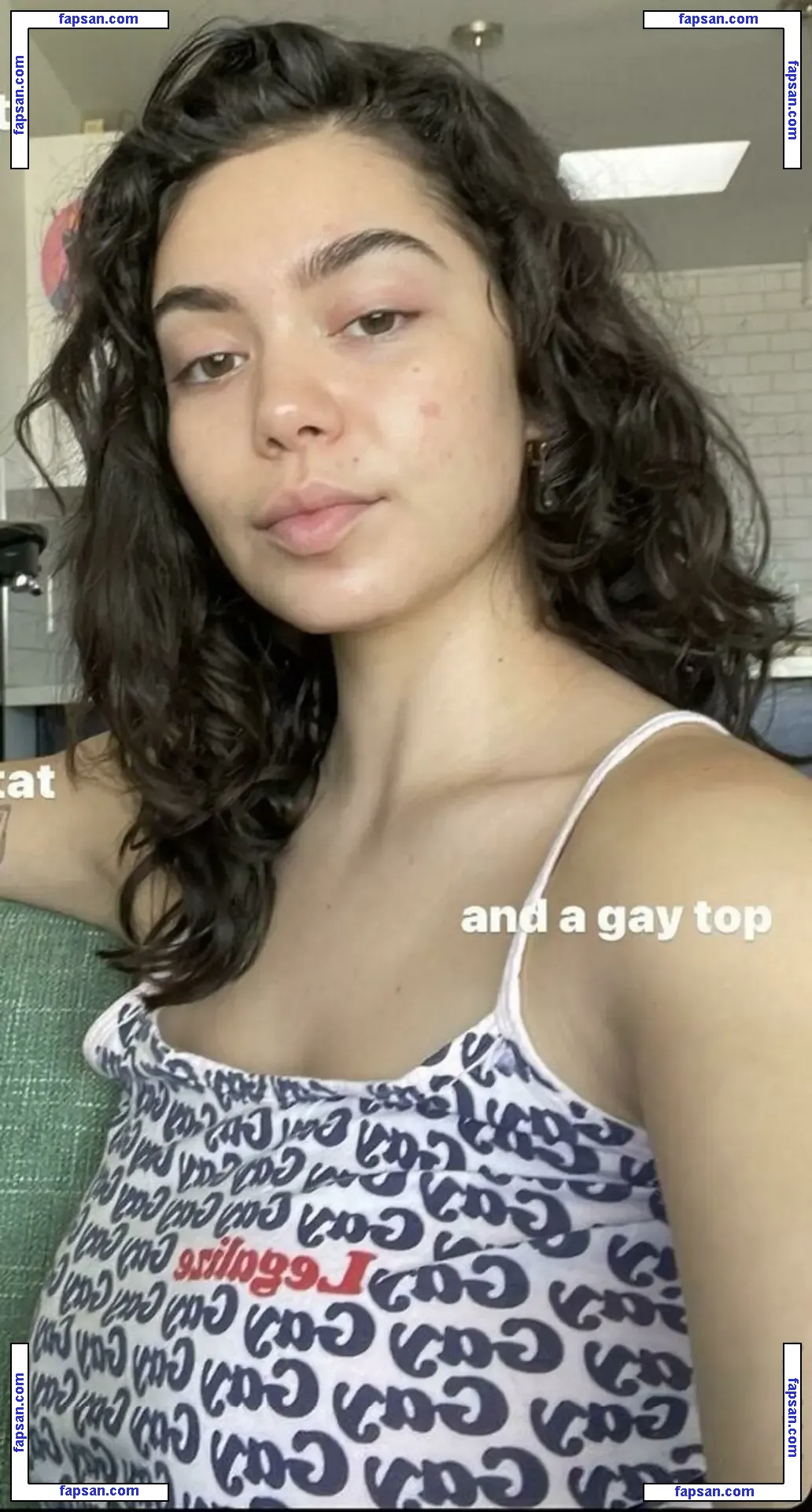 cravalho голая фото #0010 с Онлифанс