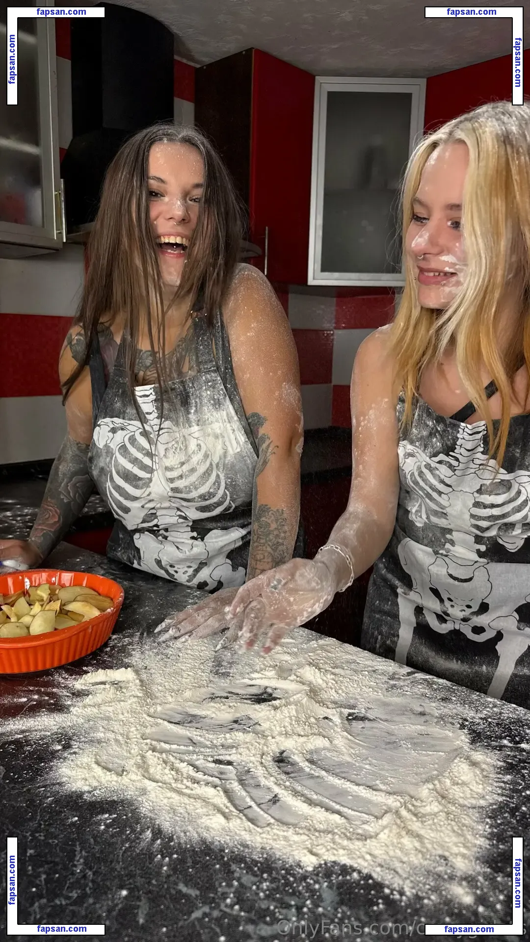 crazygirlsss nude photo #0015 from OnlyFans