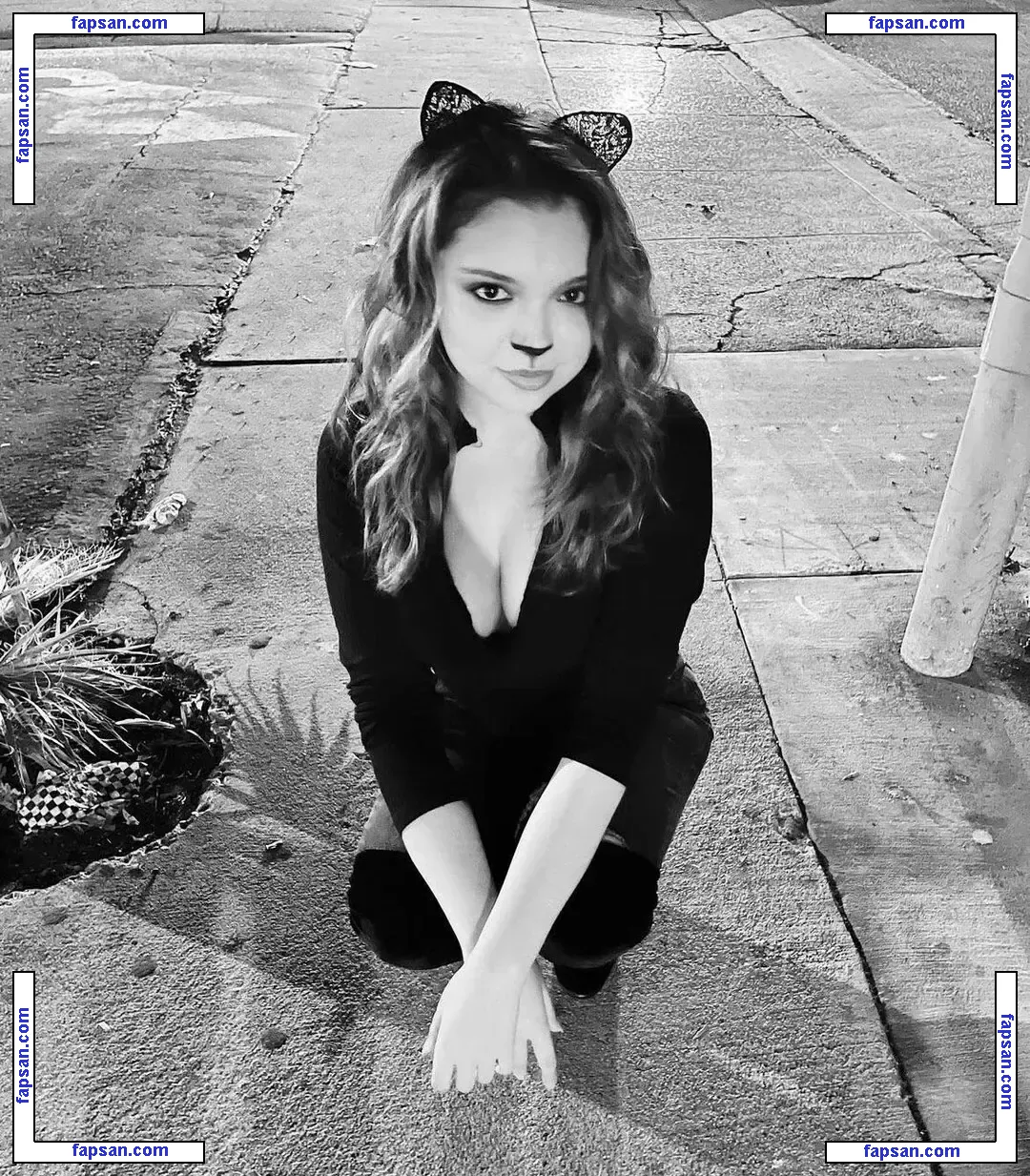 Cree Cicchino nude photo #0037 from OnlyFans