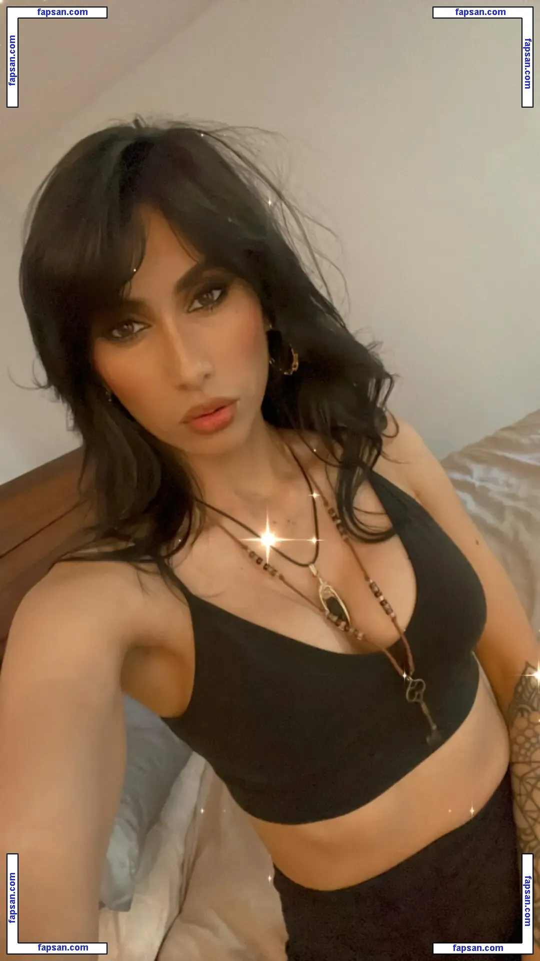 Cristina Valenzuela nude photo #0032 from OnlyFans