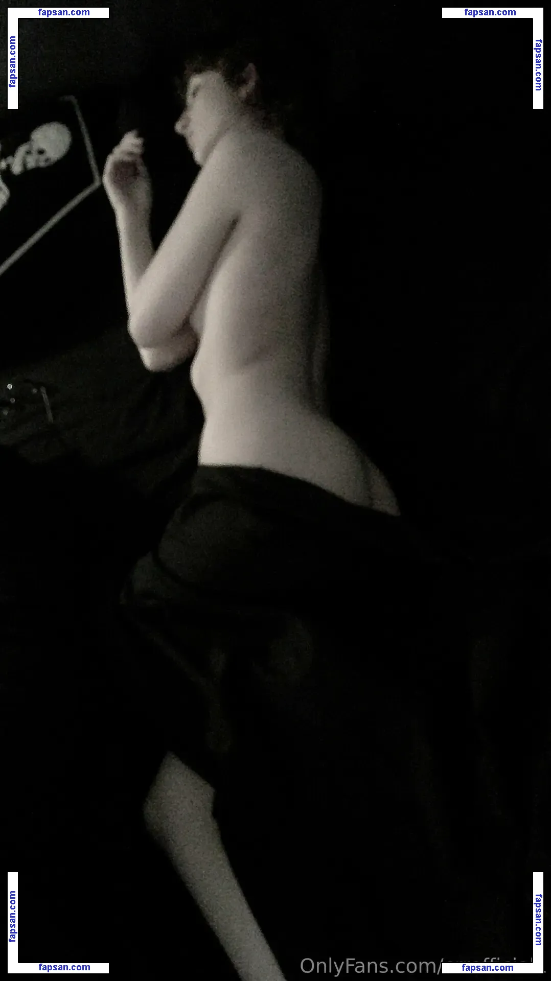 crrofficial nude photo #0014 from OnlyFans