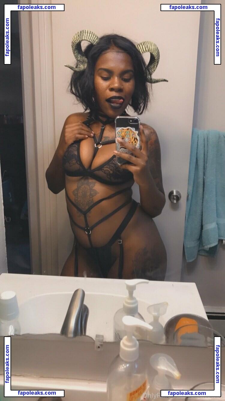 crushvelvet / beatdownbetty_ nude photo #0016 from OnlyFans