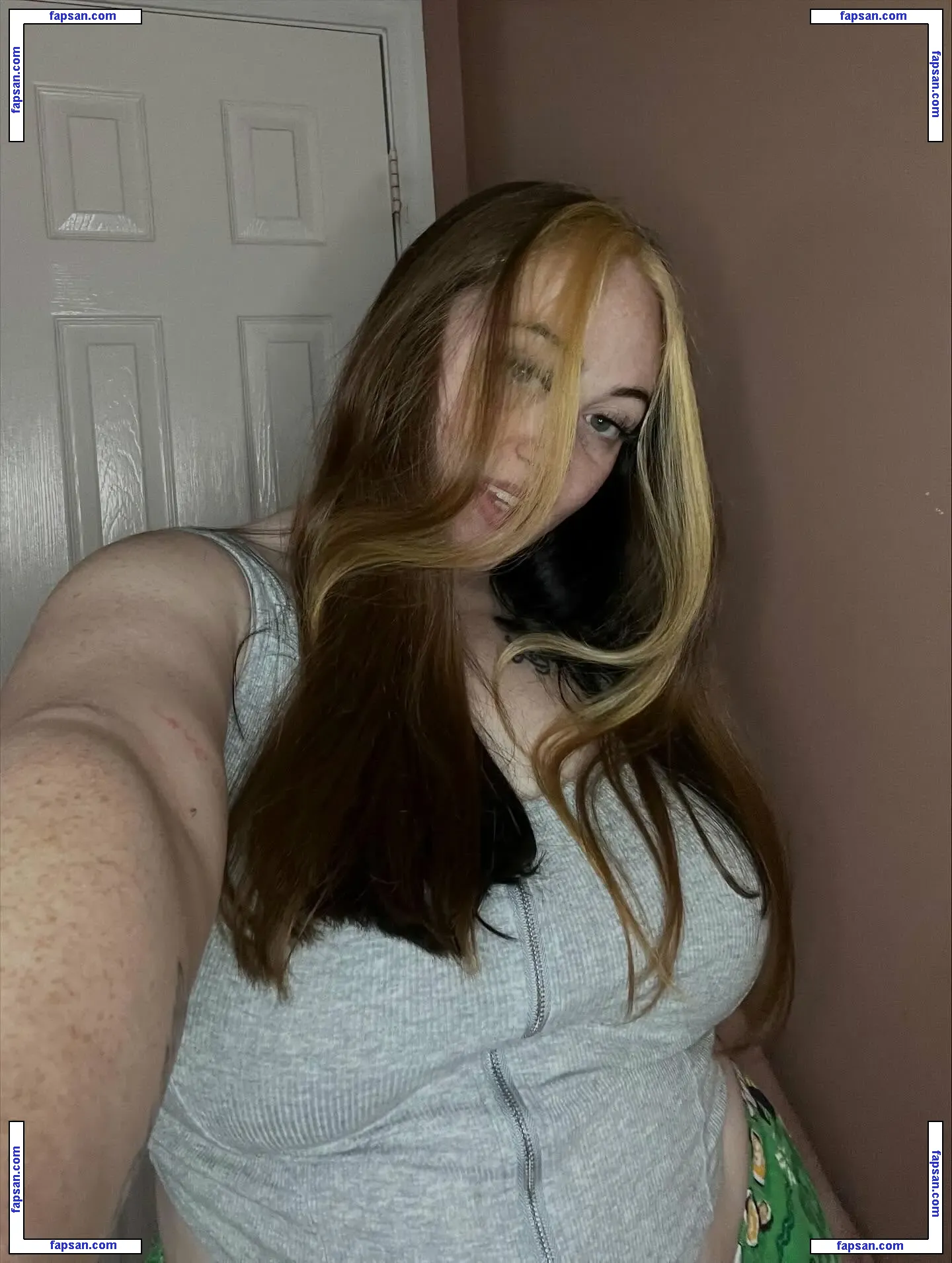 crybabyyashlyn nude photo #0001 from OnlyFans