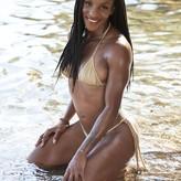 Crystal Dunn nude #0013