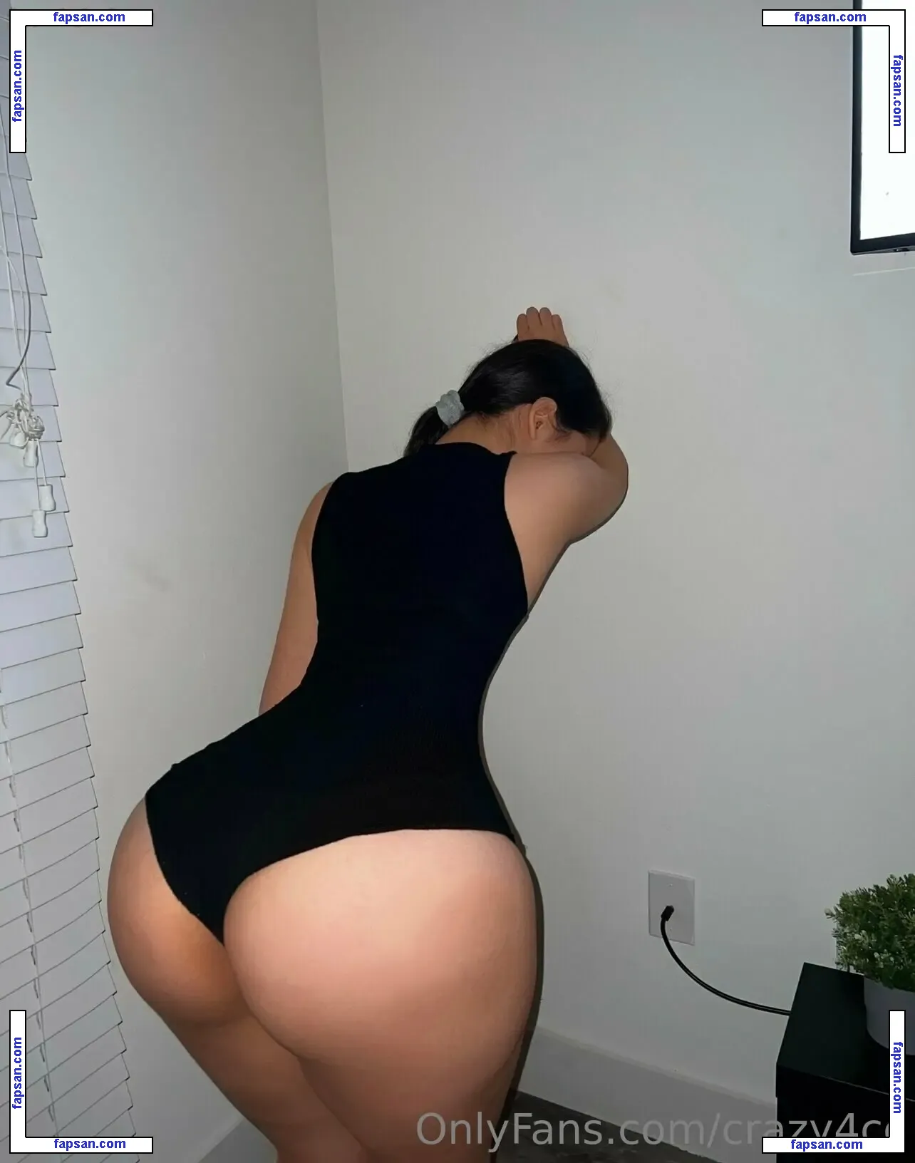 Crystal Hernandez nude photo #0010 from OnlyFans