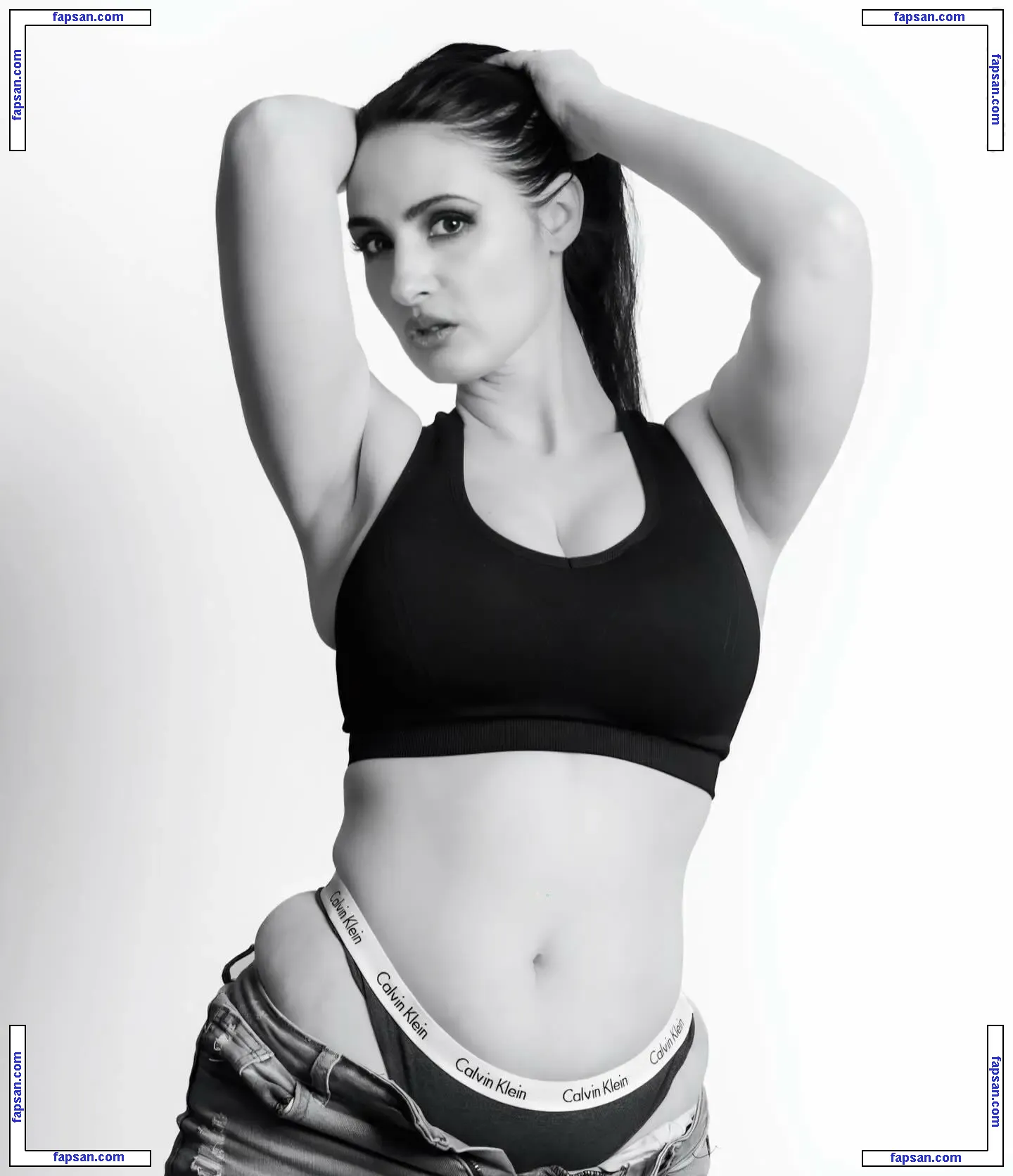 Crystal Wambles nude photo #0022 from OnlyFans