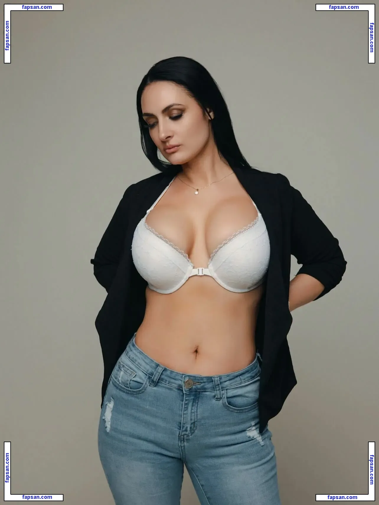 Crystal Wambles nude photo #0057 from OnlyFans