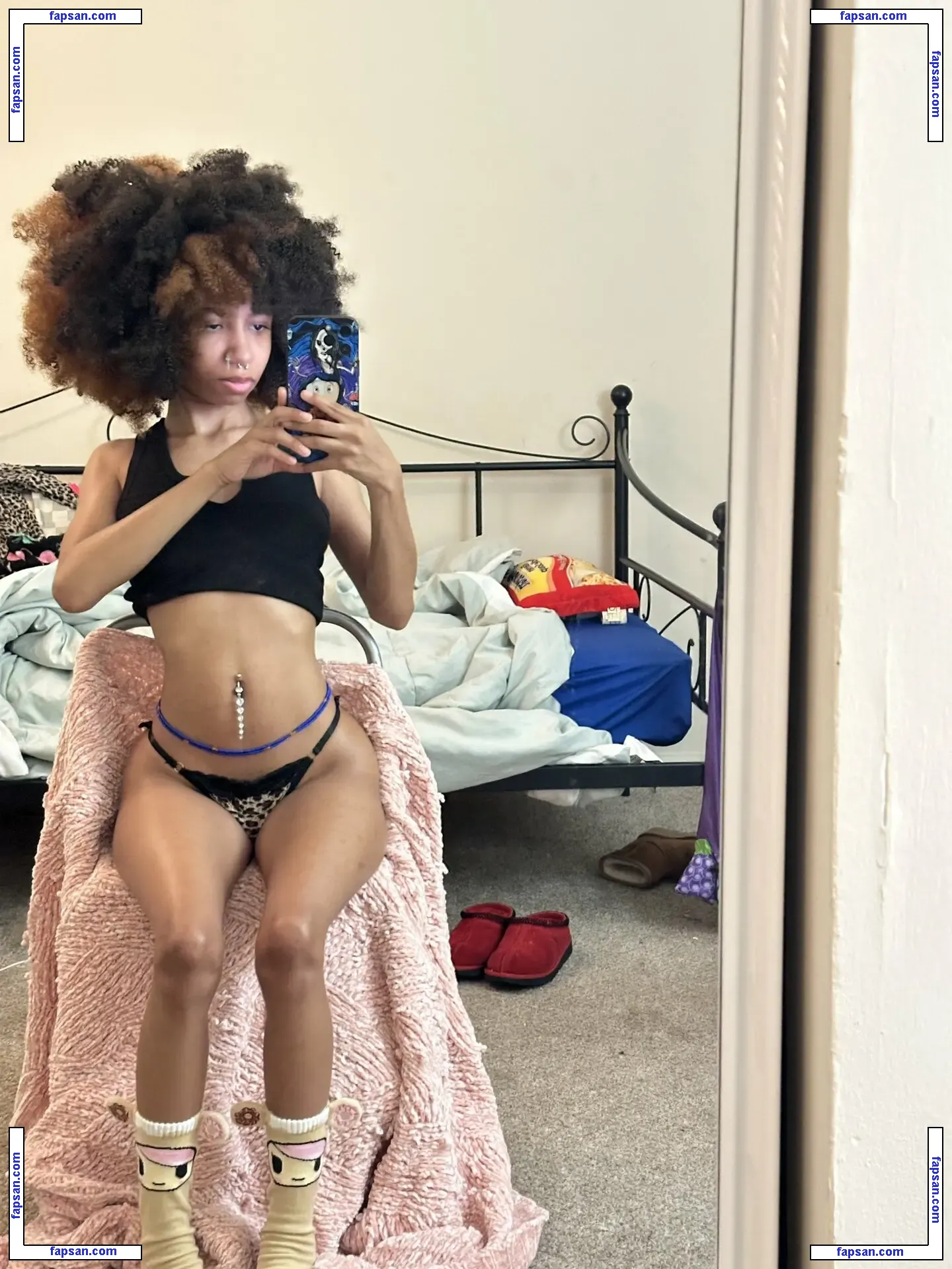 crystalsnpurge голая фото #0001 с Онлифанс