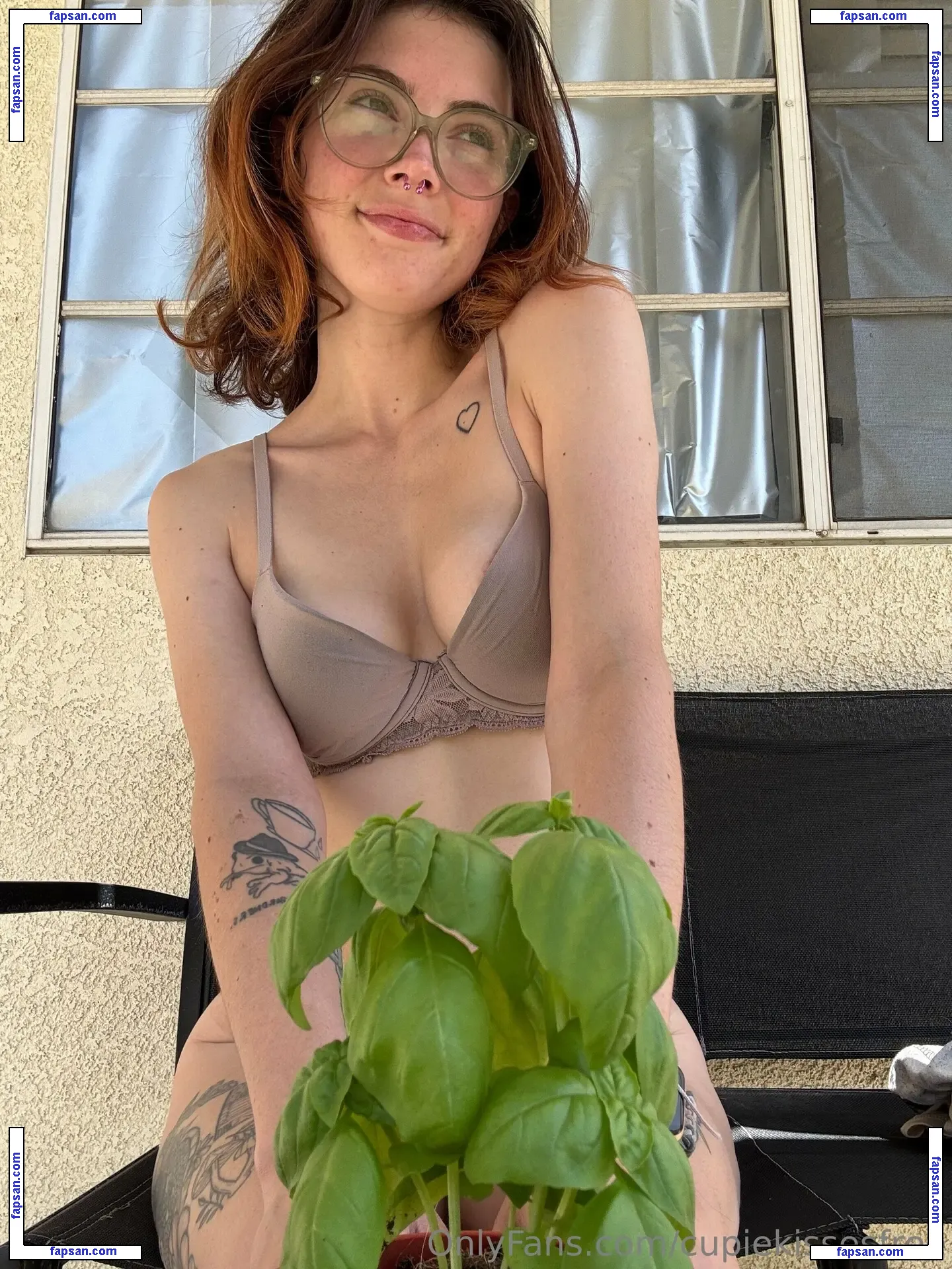 cupiekissesfree nude photo #0013 from OnlyFans