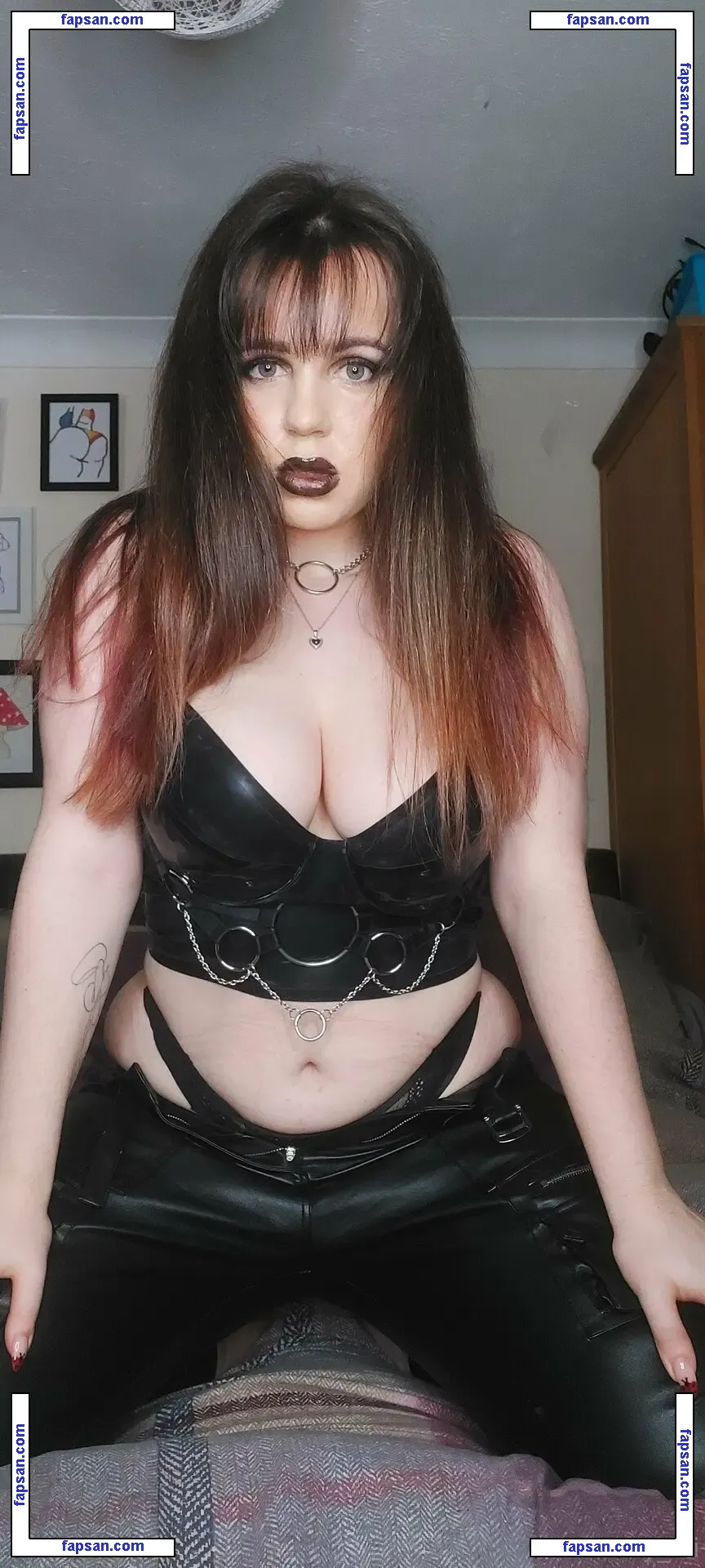 curvy_ali nude photo #0023 from OnlyFans