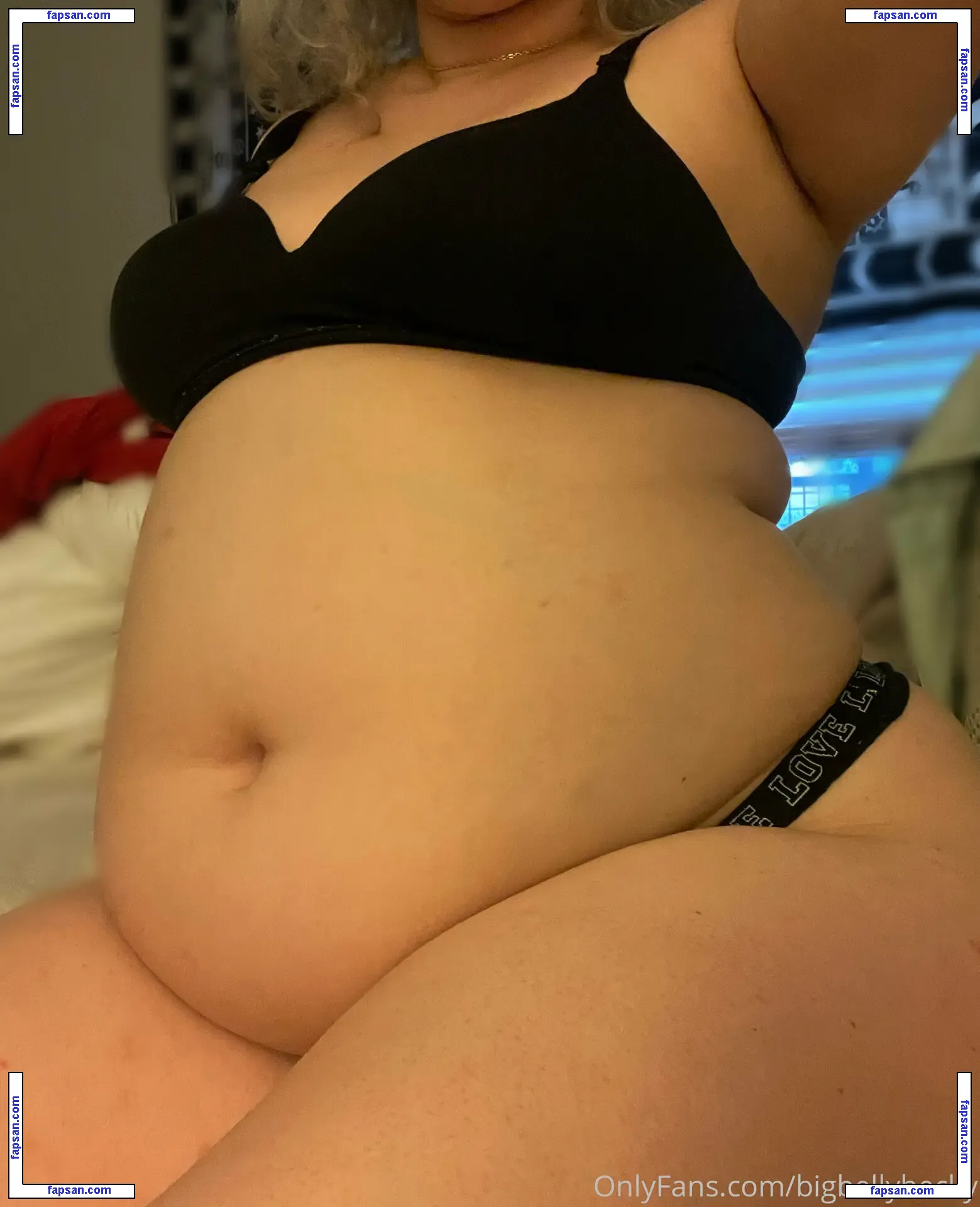 curvybecky nude photo #0021 from OnlyFans