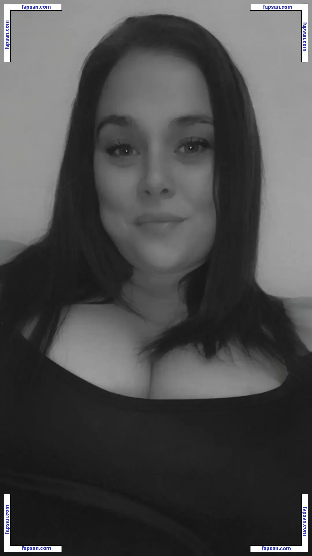 CurvyCutieXoXo nude photo #0009 from OnlyFans