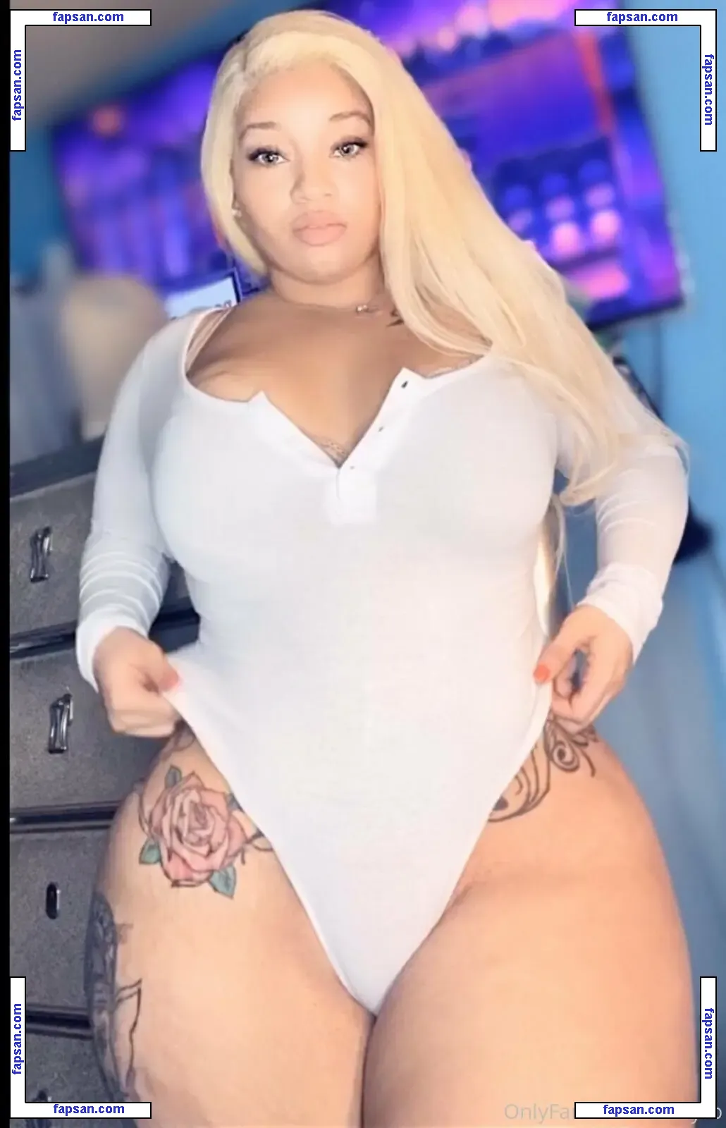 Curvyrb nude photo #0015 from OnlyFans