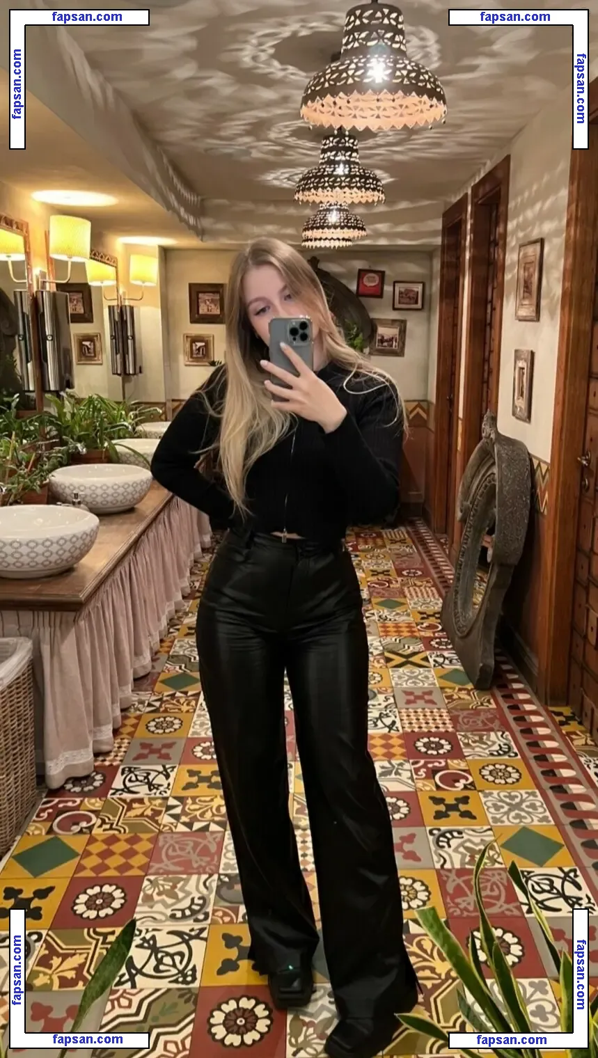 cute_siberian_girl nude photo #0007 from OnlyFans