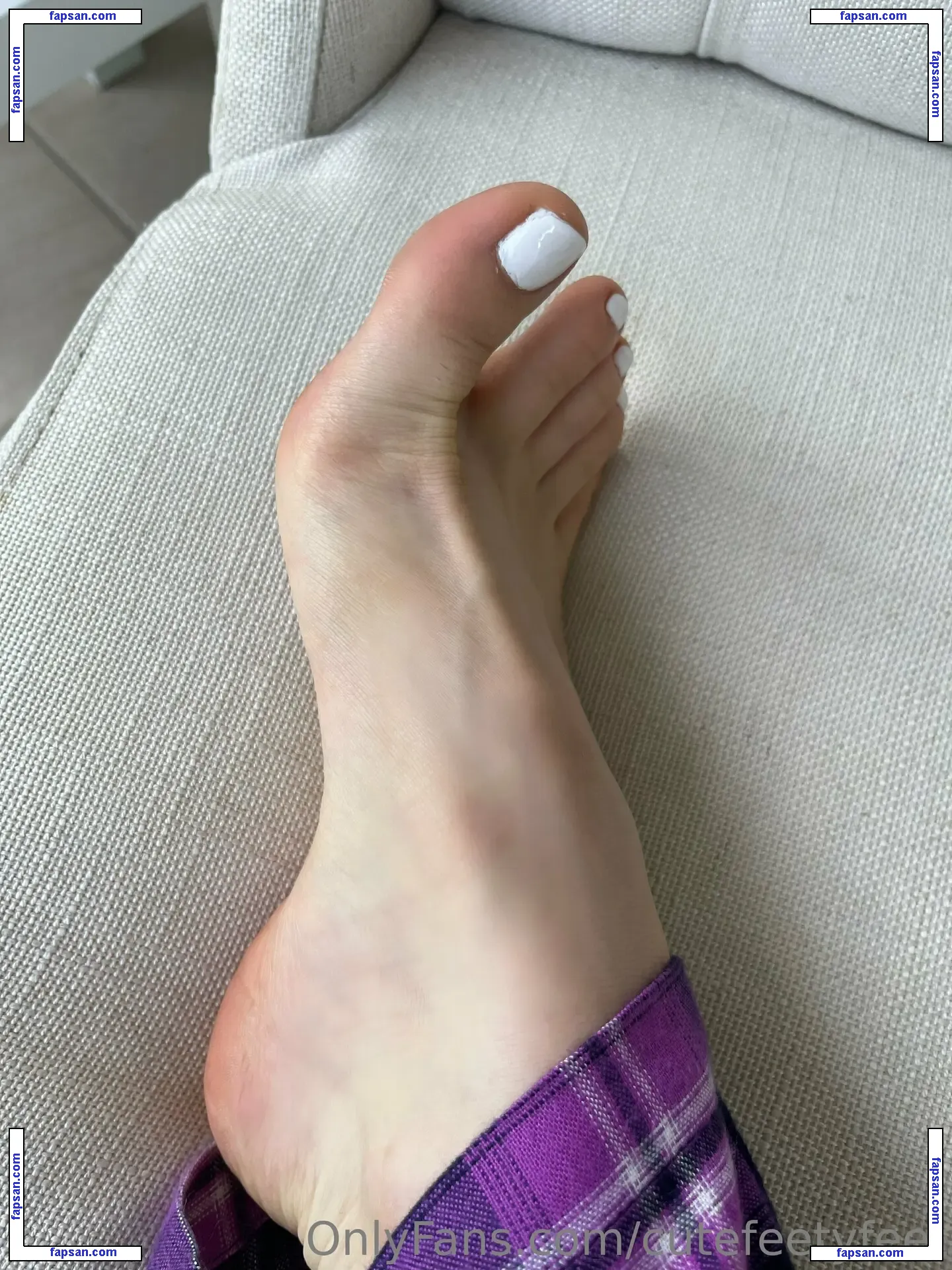 cutefeetyfeet nude photo #0005 from OnlyFans