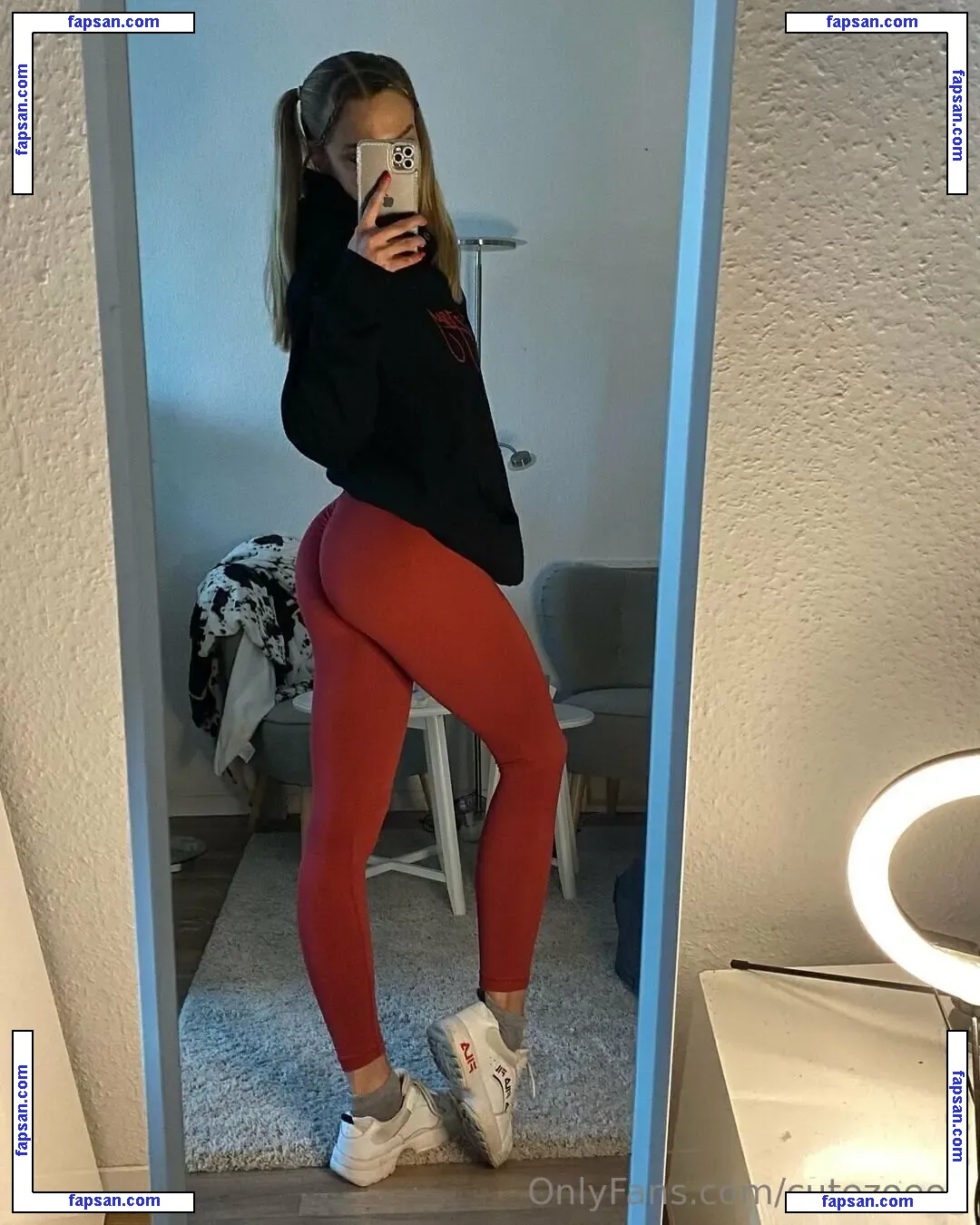 cutezoeee nude photo #0001 from OnlyFans