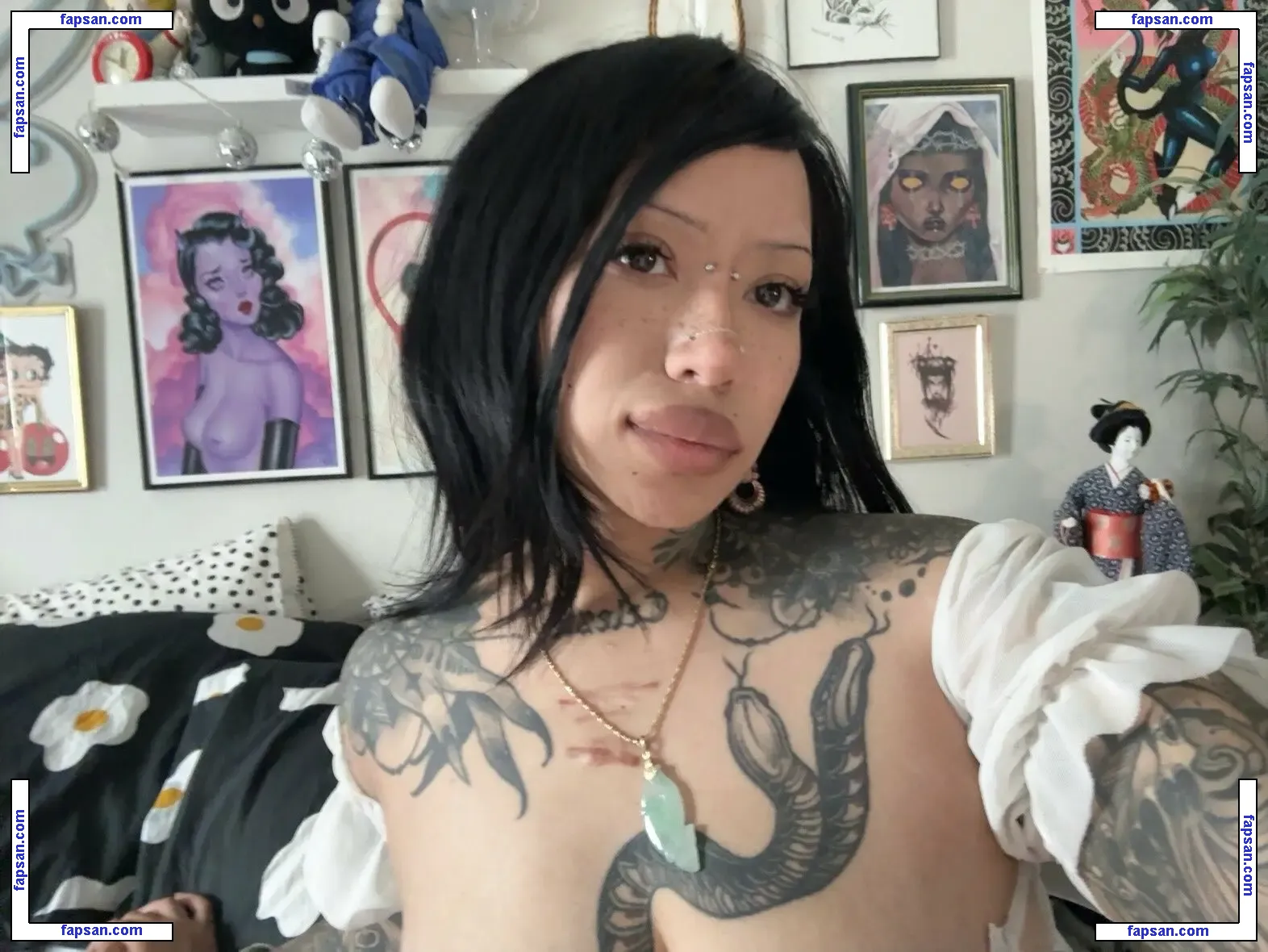 __cyntax голая фото #0020 с Онлифанс