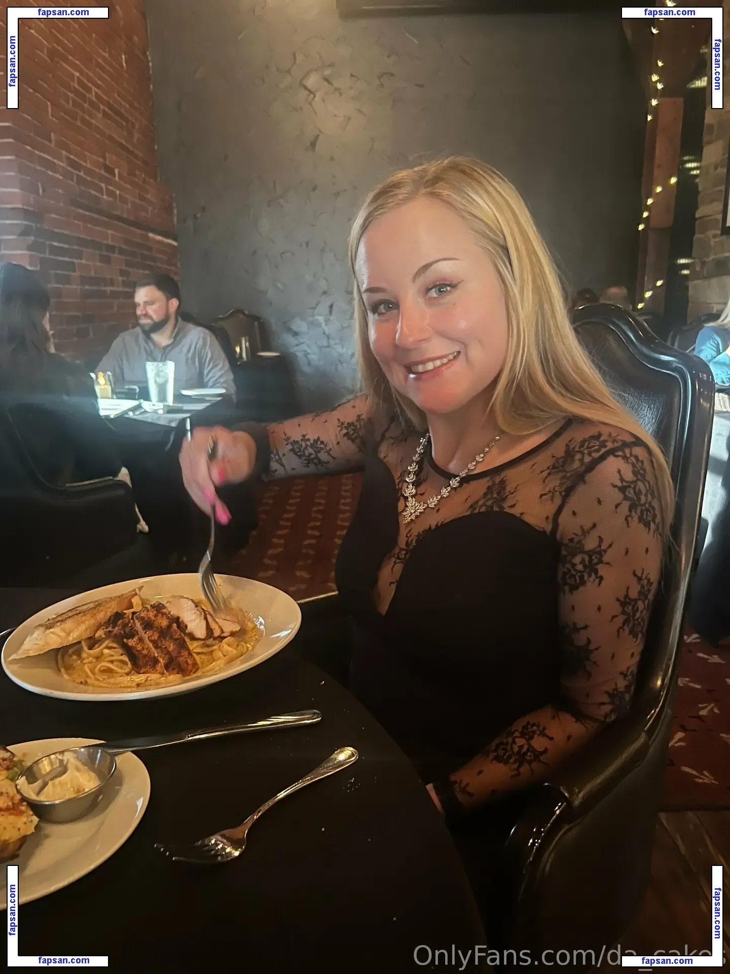 da_cakes nude photo #0014 from OnlyFans