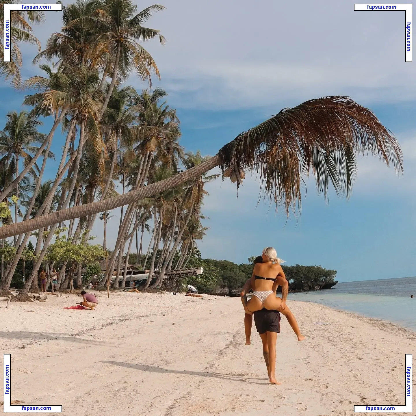 dabbleandtravel nude photo #0015 from OnlyFans