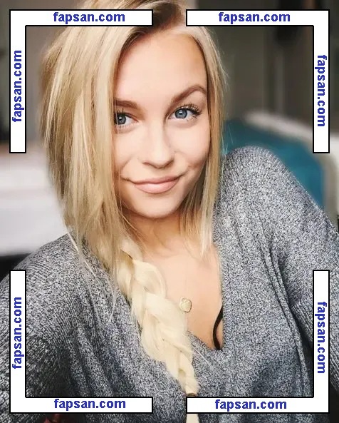 Dagi Bee nude photo #0038 from OnlyFans