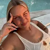 Dagi Bee голая #0185