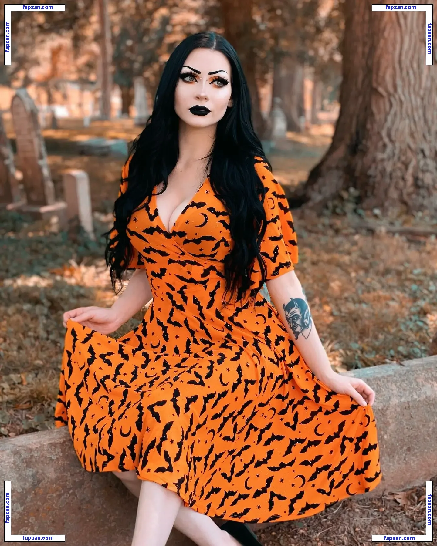 dahliawitch nude photo #0002 from OnlyFans