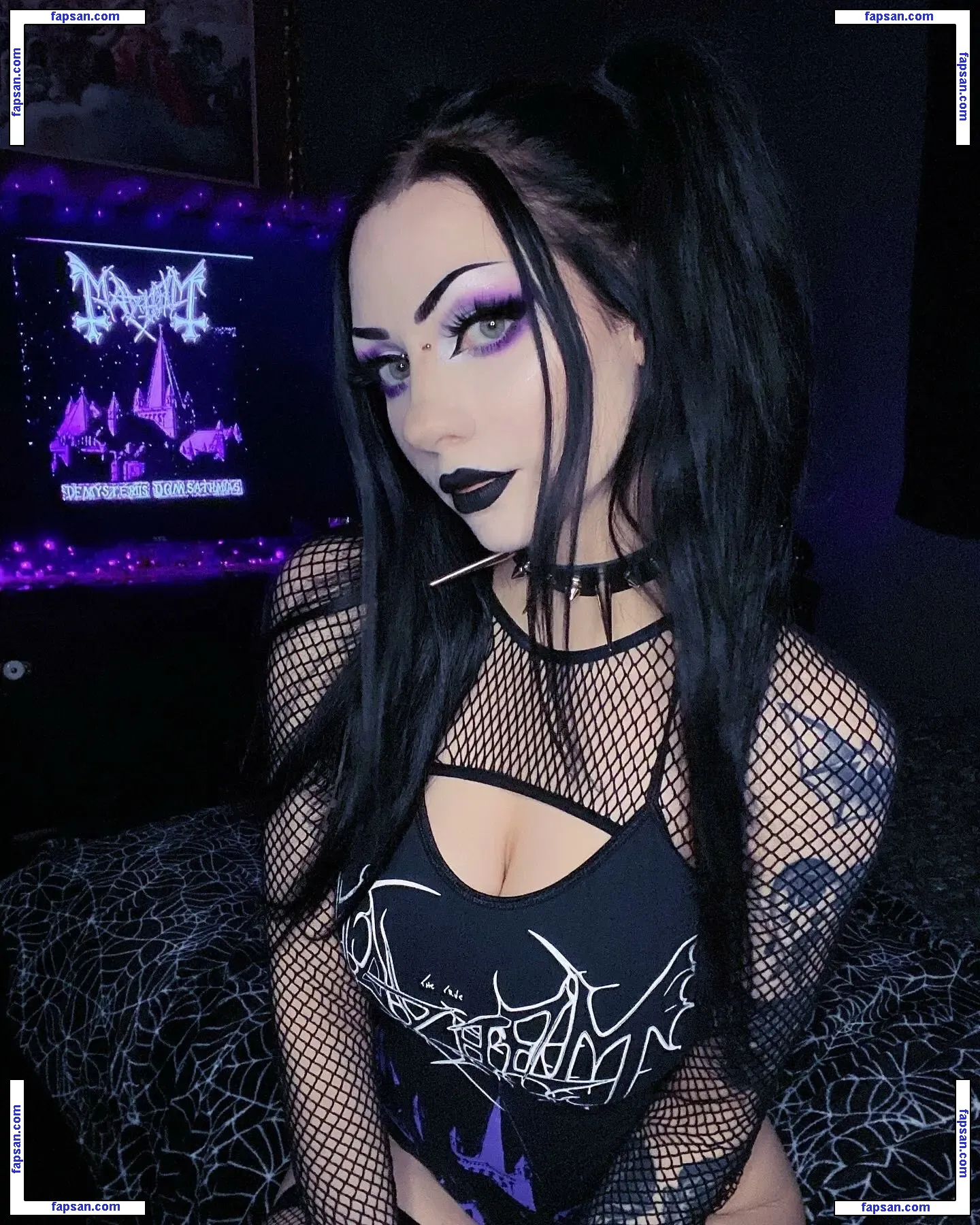 dahliawitch nude photo #0021 from OnlyFans