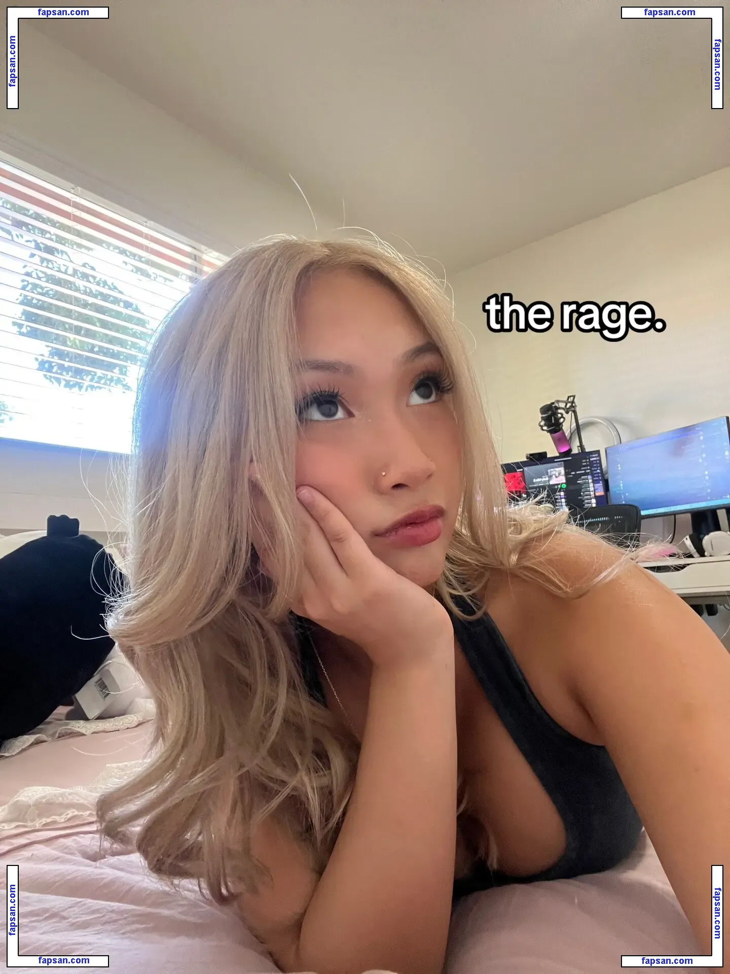 Daisee Hue голая фото #0029 с Онлифанс