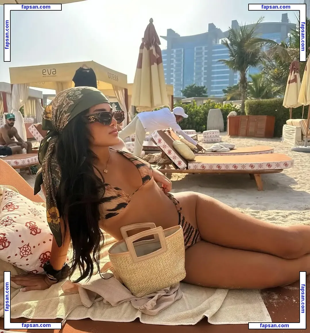 Daisy Dutton nude photo #0006 from OnlyFans