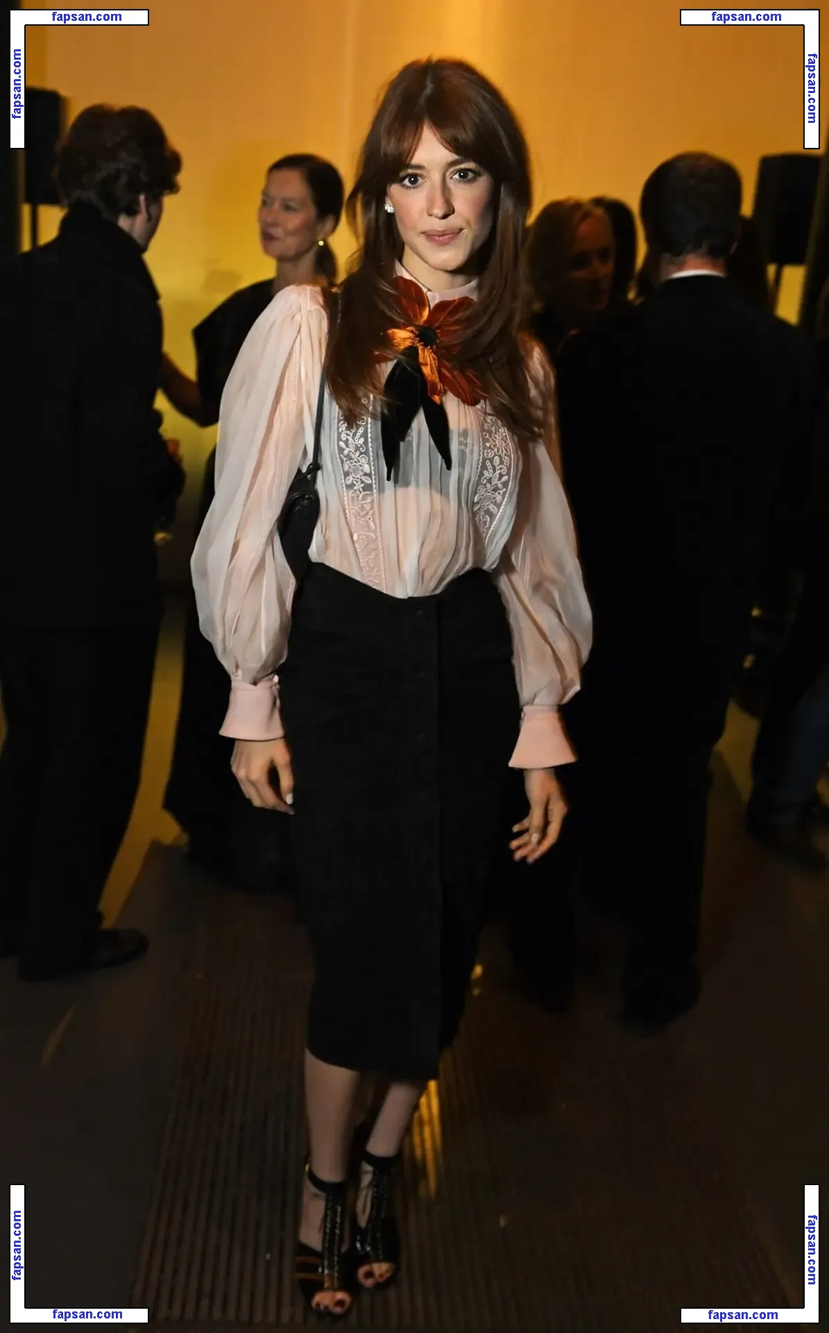 Daisy Edgar-Jones nude photo #0285 from OnlyFans