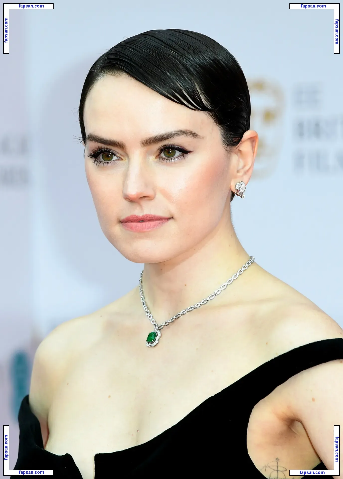 Daisy Ridley nude photo #0367 from OnlyFans