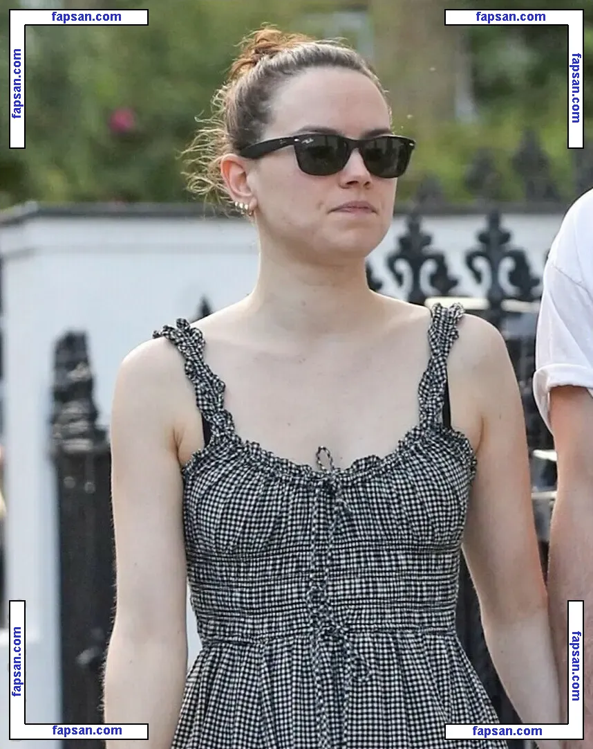Daisy Ridley nude photo #0544 from OnlyFans