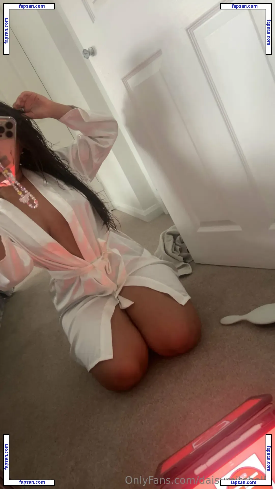 daisymitchellx nude photo #0021 from OnlyFans