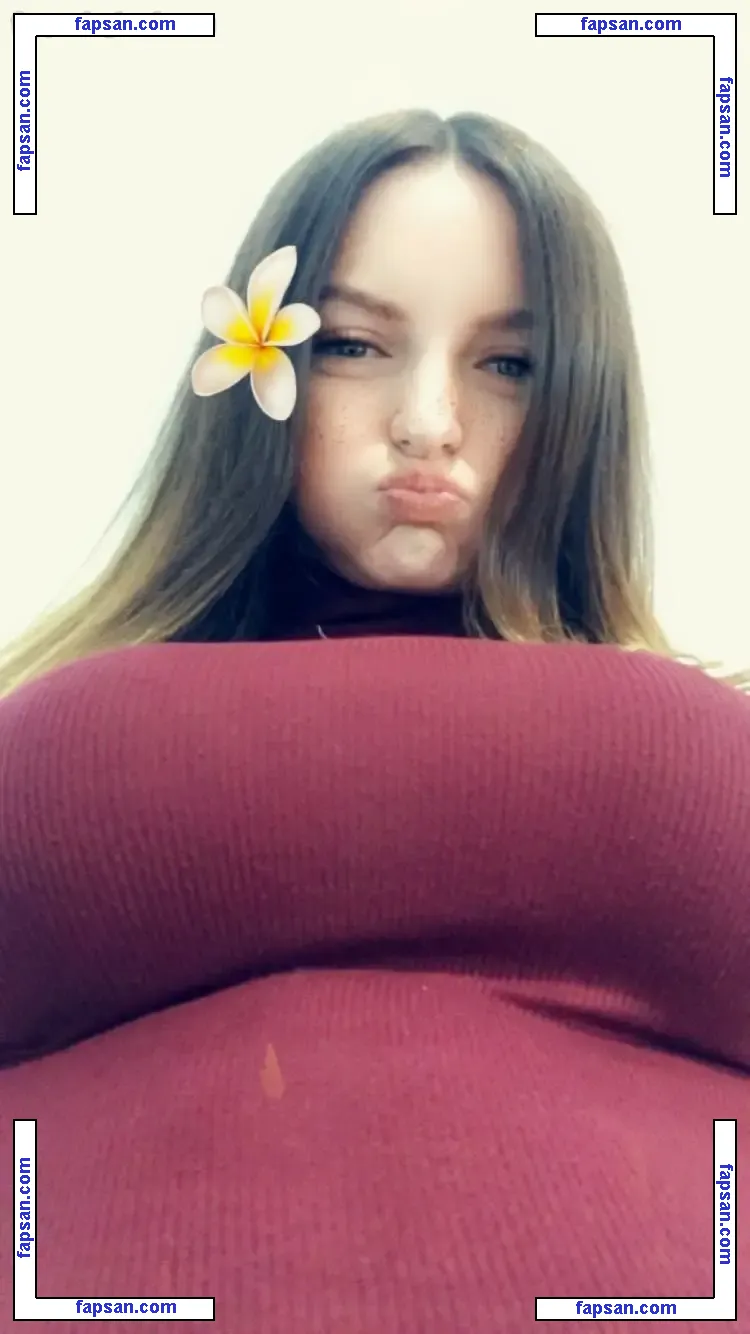 Dakota Blue Richards голая фото #0044 с Онлифанс