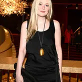 Dakota Fanning голая #0773