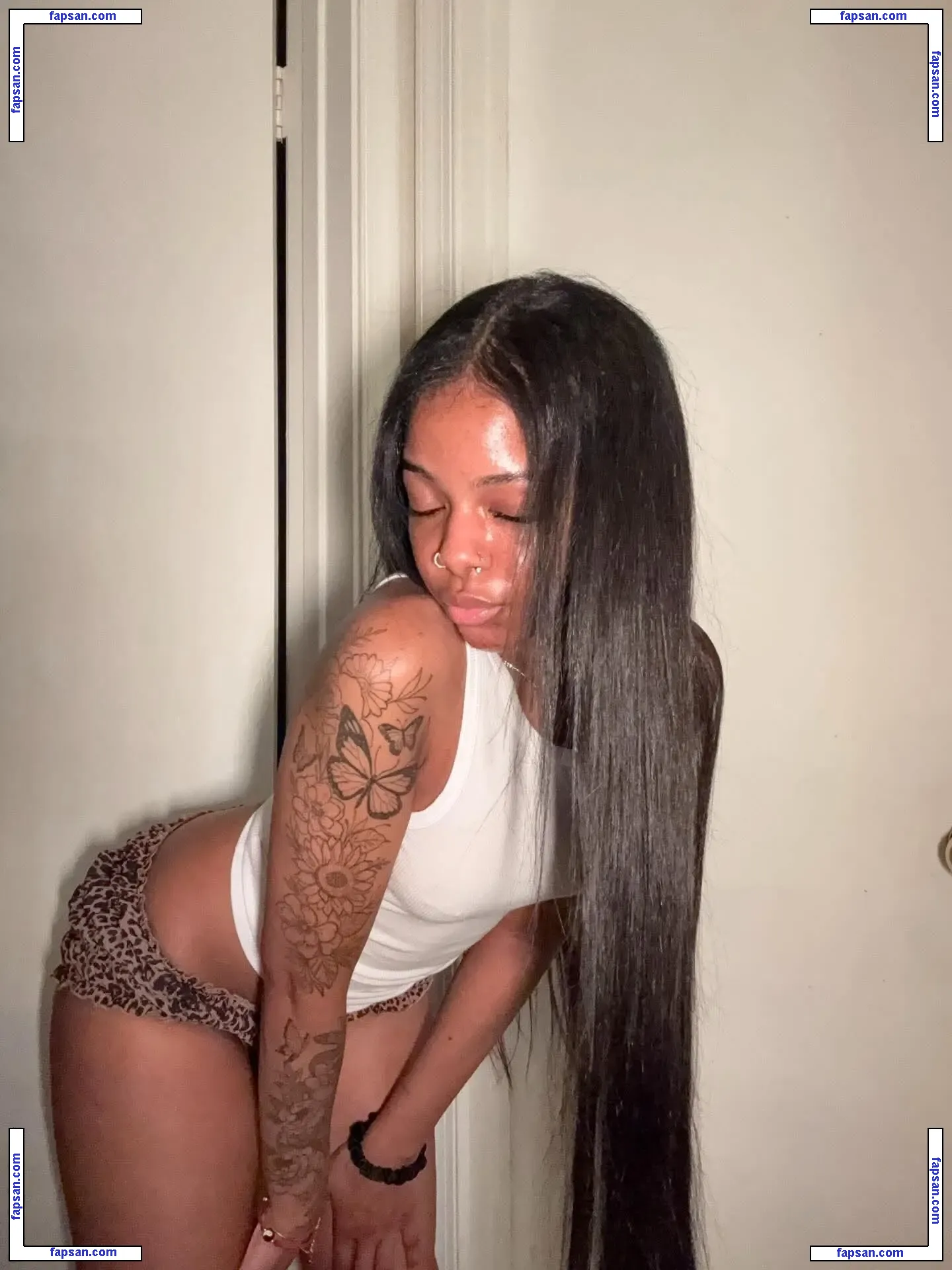 Dakota nude photo #0056 from OnlyFans