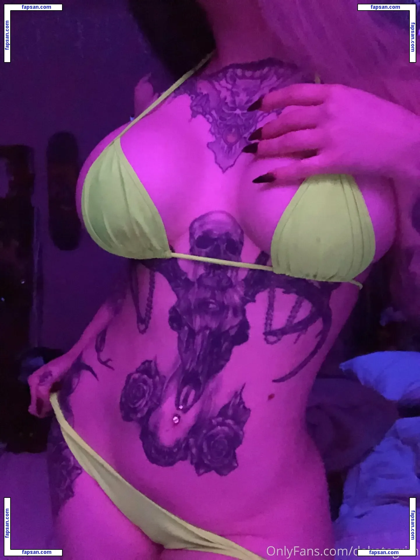 dakotagrim nude photo #0032 from OnlyFans
