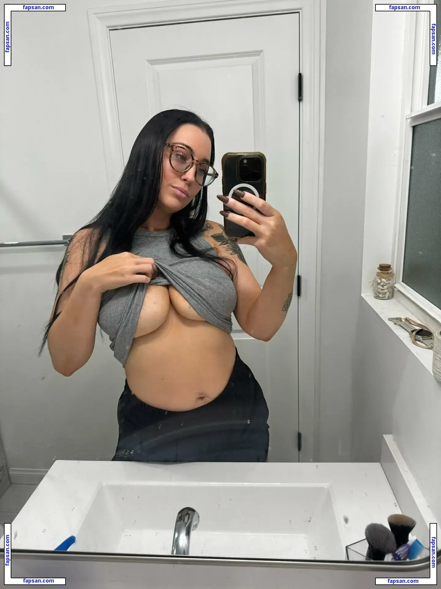 dakotahblue nude photo #0007 from OnlyFans