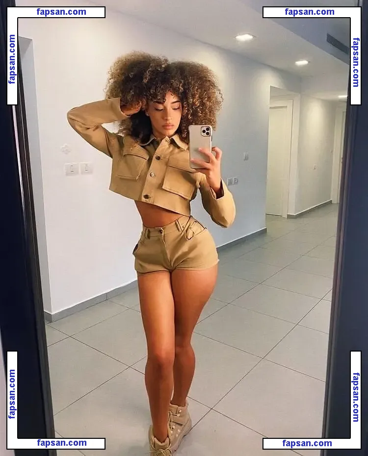 Dana Curly голая фото #0019 с Онлифанс