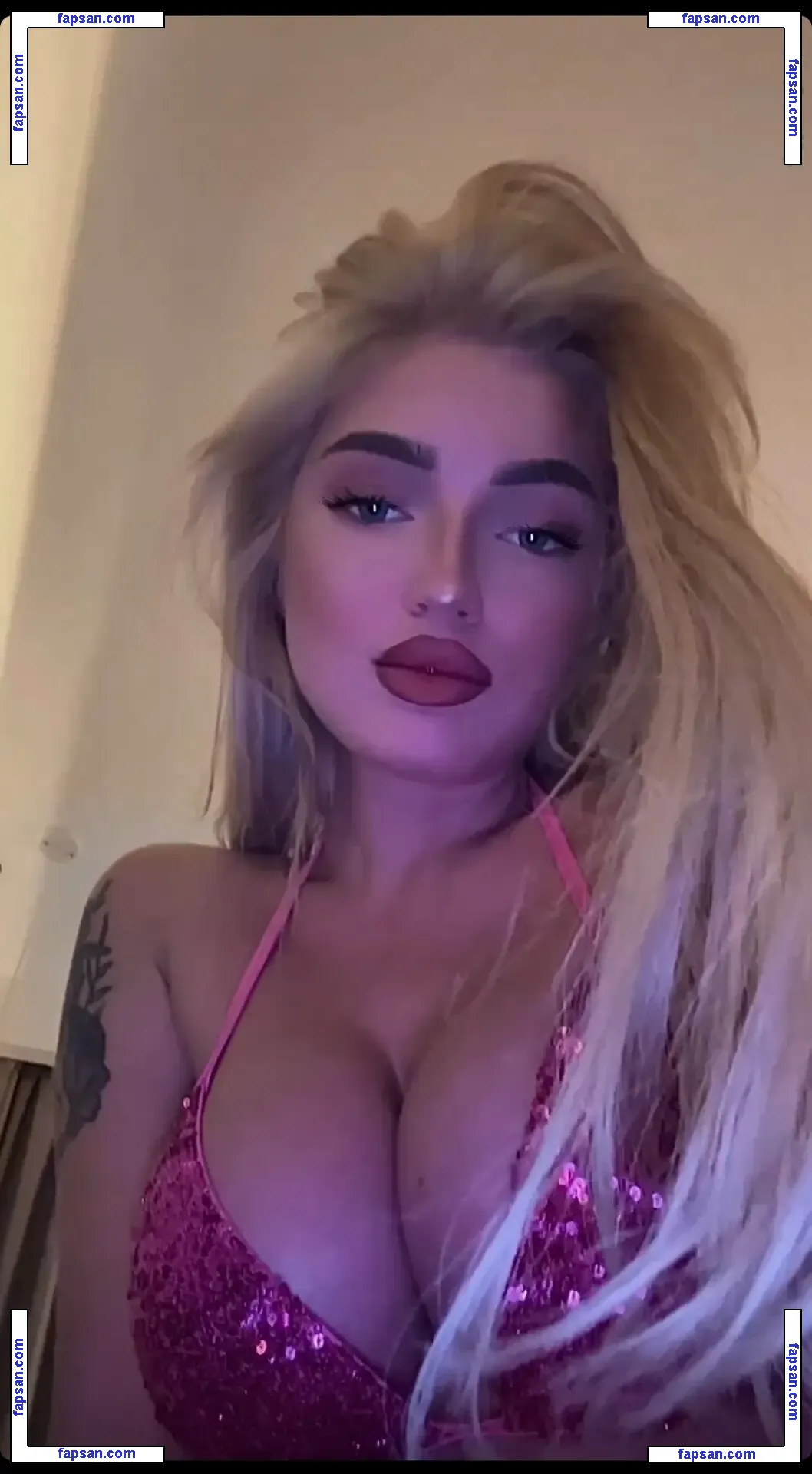 dance_malyshka_offi nude photo #0032 from OnlyFans