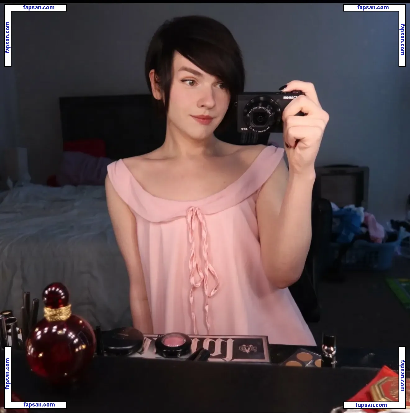 Dani Nebula голая фото #0004 с Онлифанс