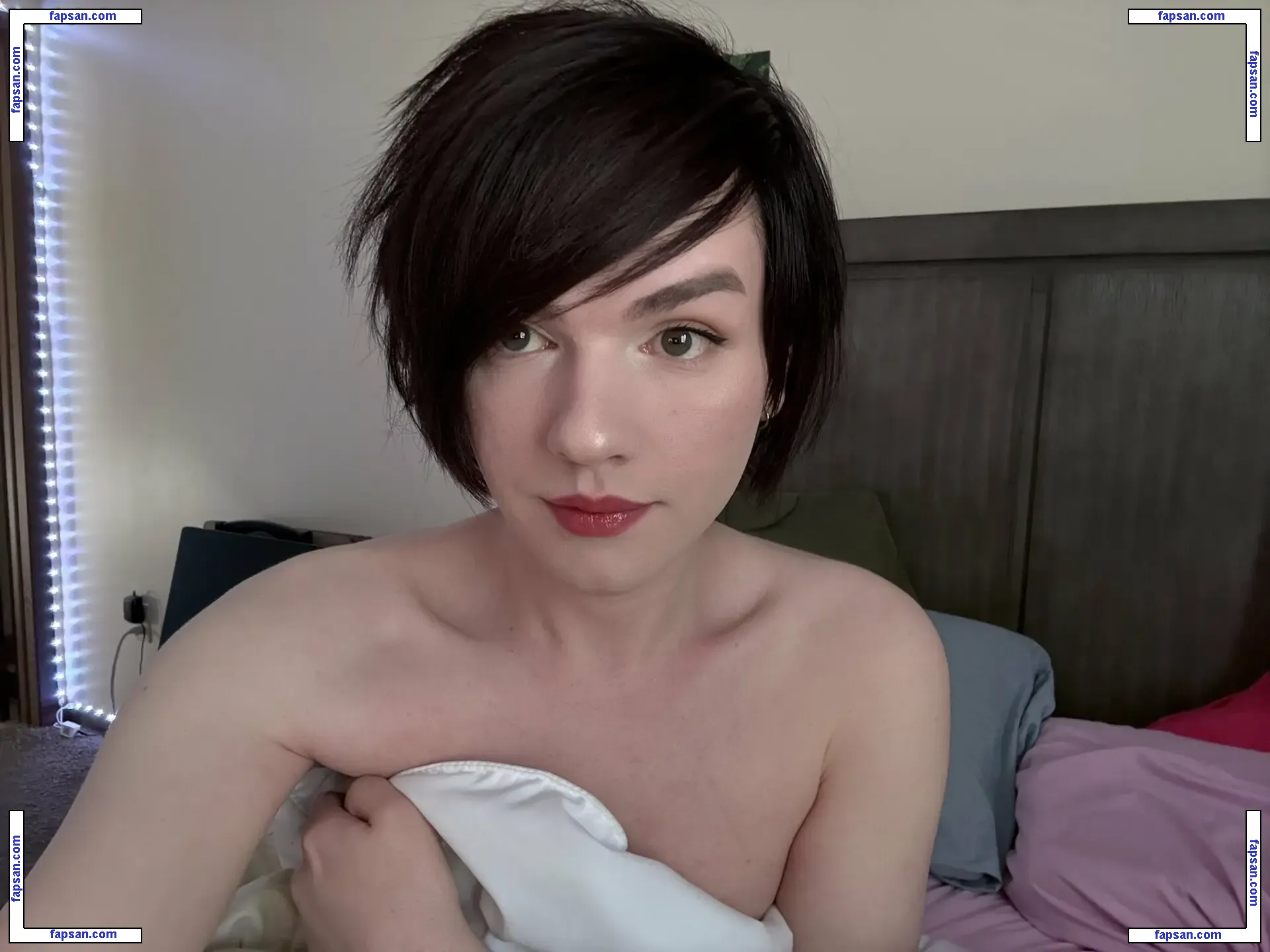 Dani Nebula голая фото #0007 с Онлифанс