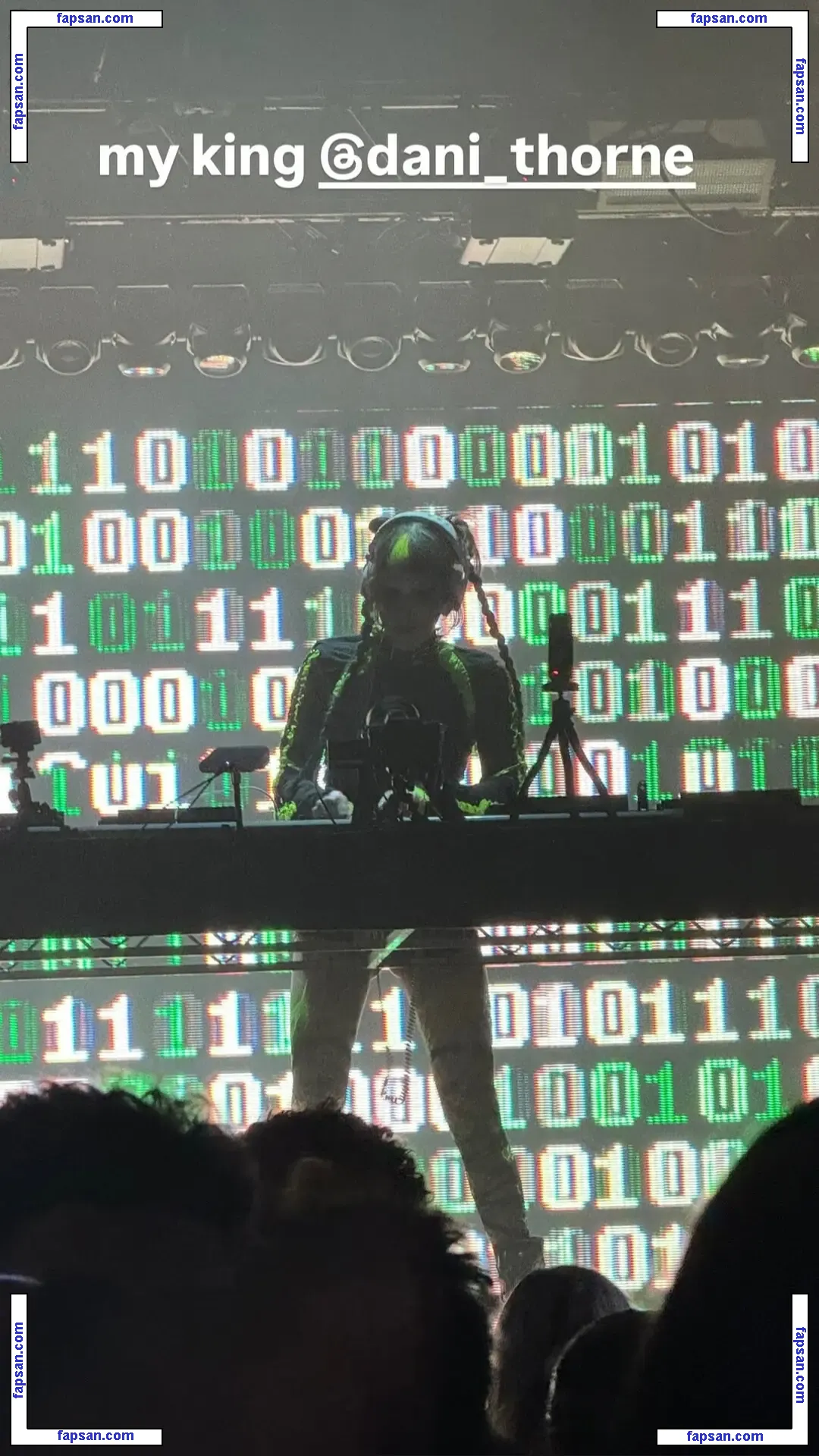 Dani Thorne голая фото #0380 с Онлифанс