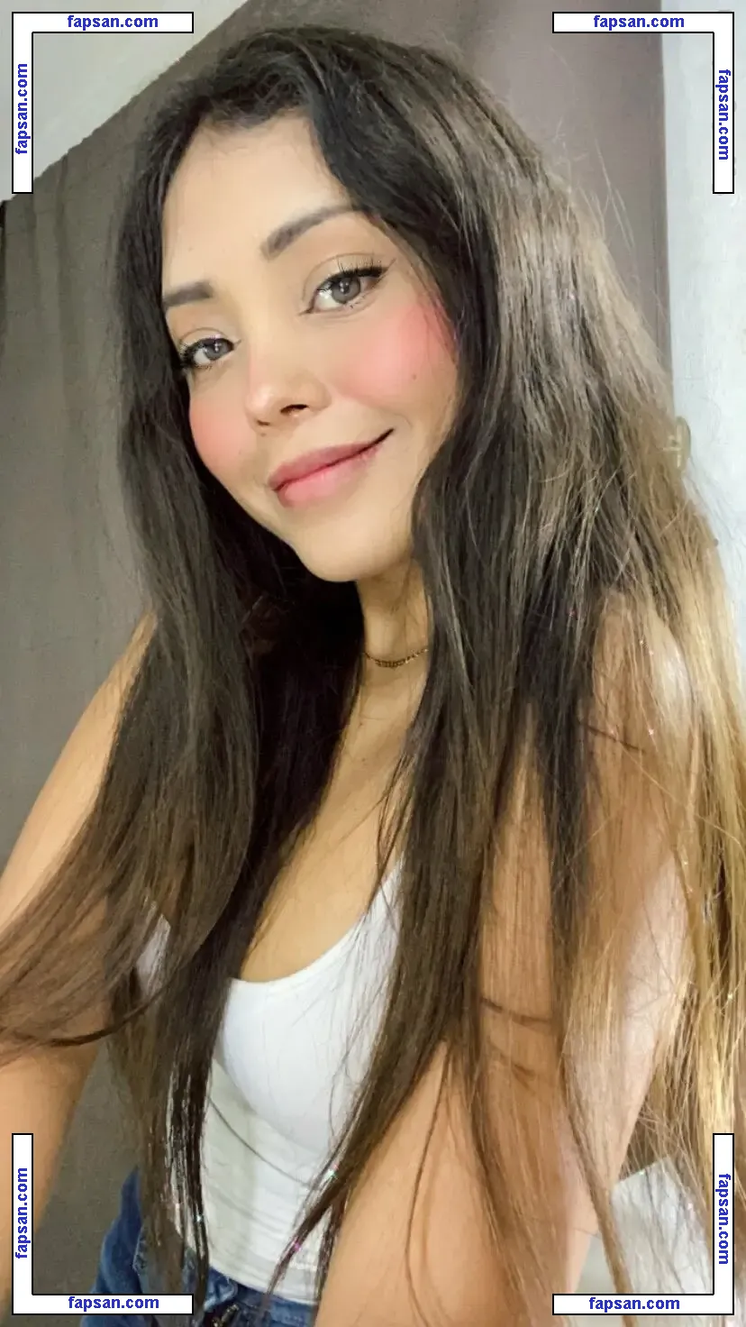 Dania Altamirano nude photo #0052 from OnlyFans