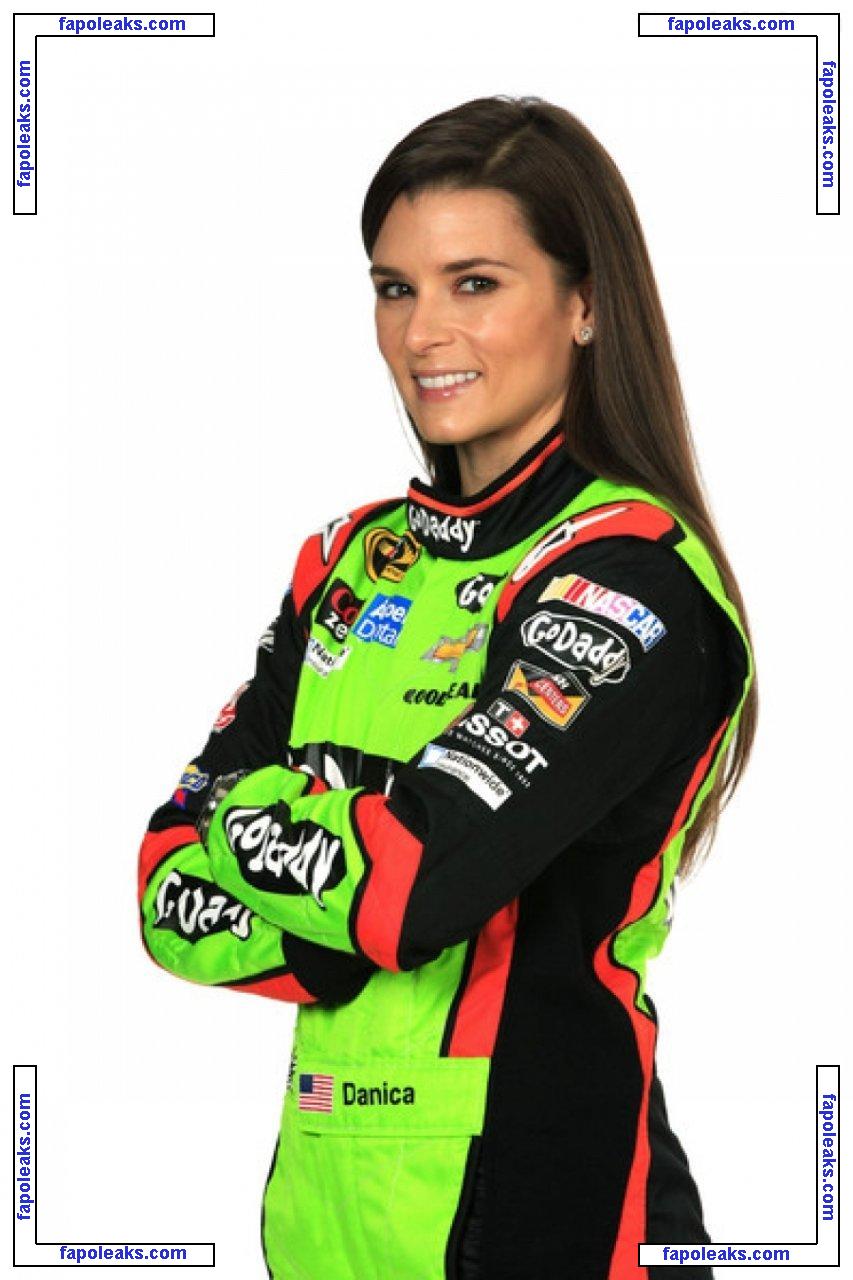 Danica Patrick / danicapatrick голая фото #0039 с Онлифанс